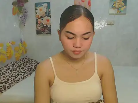 Snapshot of ur_asiankat chatting on June 3, 6:46 pm ur asiankat online show from June 3, 6:46 pm