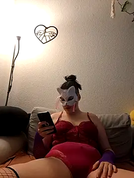 Midnight Feet online show from June 24, 12:15 pm