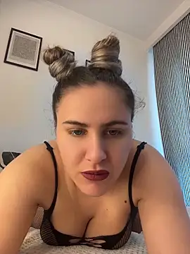 Snapshot of SensualQueenX chatting on May 9, 11:04 am SensualQueenX online show from May 9, 11:04 am