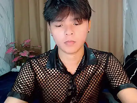 yourhotasiandoms online show from May 4, 10:11 am