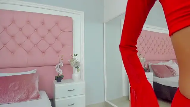 SarahDoll   online show from June 12, 5:34 pm