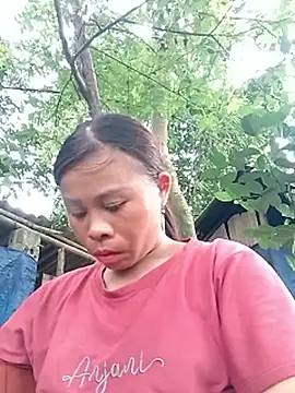 daisyy2 online show from June 16, 4:37 am