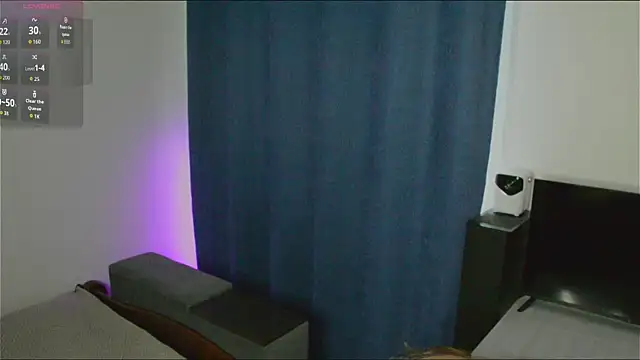 MiaSweetti online show from May 29, 3:59 am