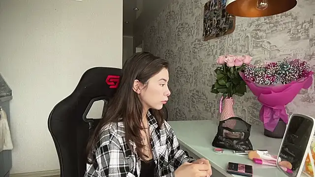 Ellewaay online show from July 1, 8:16 am