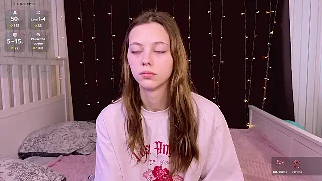HarriettKitty online show from June 10, 8:13 am
