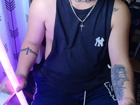 Ashtonfuckingboi online show from July 22, 6:22 pm