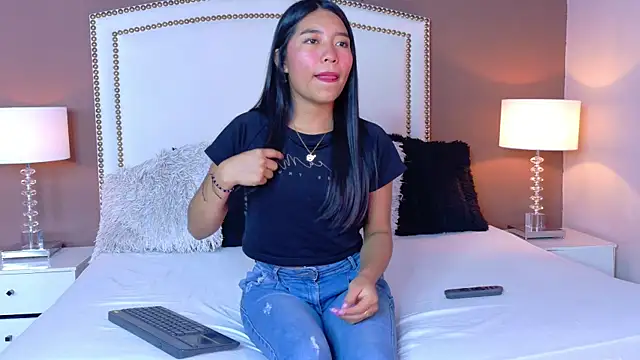 Snapshot of hanaluna_ chatting on June 9, 3:01 pm hanaluna online show from June 9, 3:01 pm