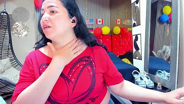 Snapshot of BBWLuxuryMuse chatting on July 21, 11:56 am BBWLuxuryMuse online show from July 21, 11:56 am