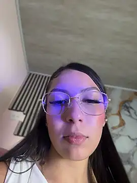 Julieth ec online show from July 1, 12:40 pm