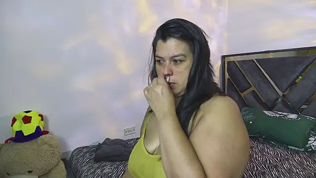 Snapshot of Martina_Foxy01 chatting on June 28, 11:27 am Martina Foxy01 online show from June 28, 11:27 am