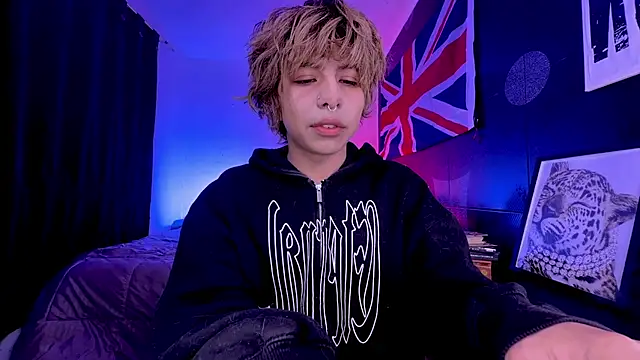 Aronn 44 online show from June 9, 8:26 am
