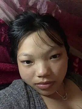 Snapshot of Cham-py chatting on May 5, 8:33 am Cham-py online show from May 5, 8:33 am