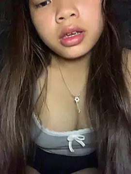 Snapshot of Cham-py chatting on May 23, 1:44 am Cham-py online show from May 23, 1:44 am