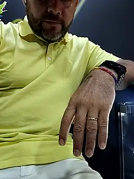 AndresvargasQ123 online show from July 13, 4:21 pm