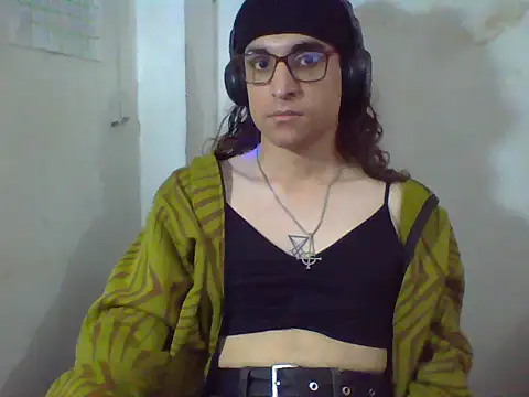 LaCuerva online show from May 15, 4:47 pm