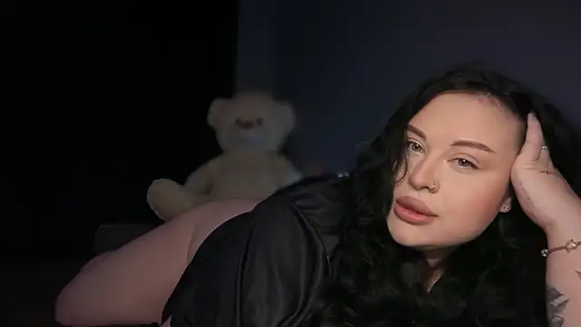 Snapshot of Sofi__Si chatting on June 20, 6:33 pm Sofi Si online show from June 20, 6:33 pm