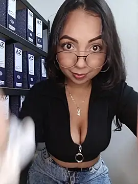 JENNIFER  03 online show from June 9, 5:02 pm