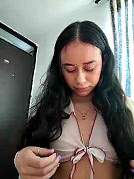 Snapshot of L0lita_Emi12 chatting on July 2, 2:23 pm L0lita Emi12 online show from July 2, 2:23 pm