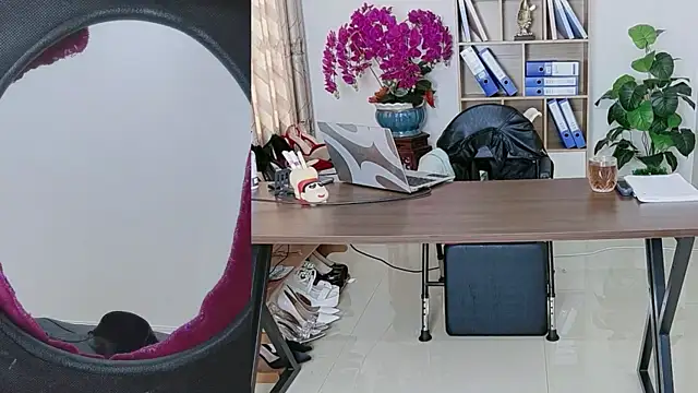 Elidabeth Mart online show from June 10, 2:01 am