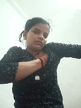 Snapshot of Student_garl_1 chatting on July 5, 12:28 am Student garl 1 online show from July 5, 12:28 am