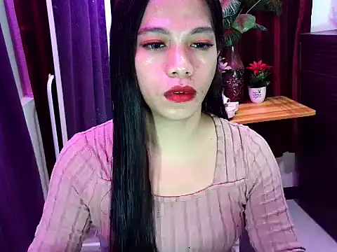 Snapshot of sexyfucksophia chatting on June 12, 6:56 am sexyfucksophia online show from June 12, 6:56 am