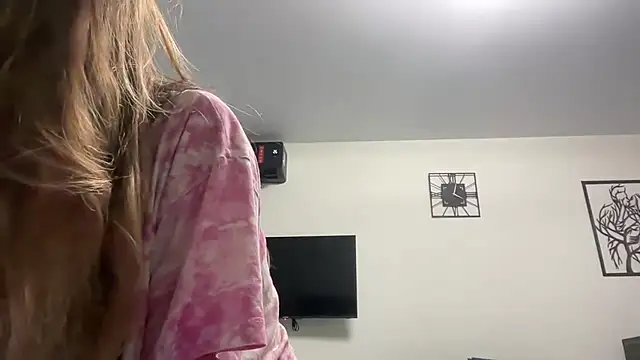 Snapshot of GraceCook_ chatting on July 13, 1:03 pm GraceCook online show from July 13, 1:03 pm
