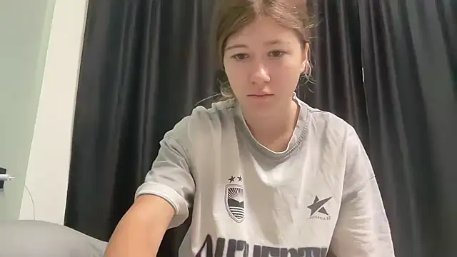 Snapshot of GraceCook_ chatting on August 2, 10:57 am GraceCook online show from August 2, 10:57 am