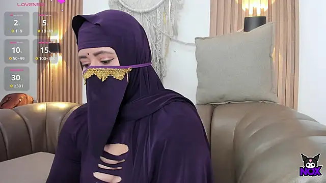 yasmin dina online show from May 17, 1:40 pm