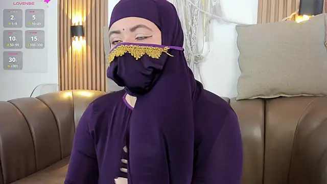 yasmin dina online show from May 26, 3:08 pm