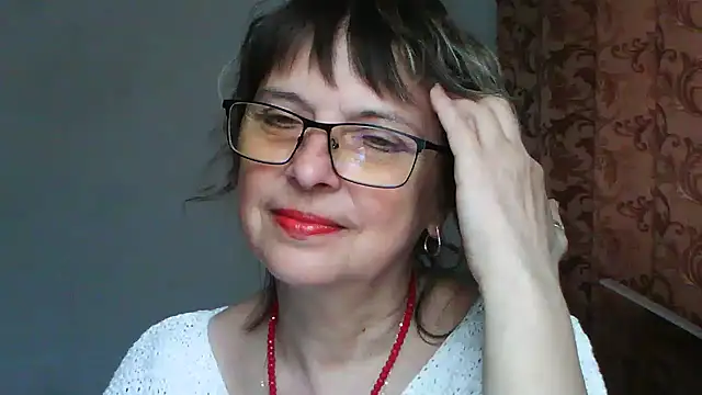 ElizabethGorden online show from May 20, 12:22 pm