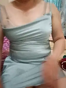 Snapshot of FlowerSexy95 chatting on July 2, 5:13 am FlowerSexy95 online show from July 2, 5:13 am