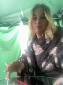 slutytransgal online show from May 19, 5:30 pm