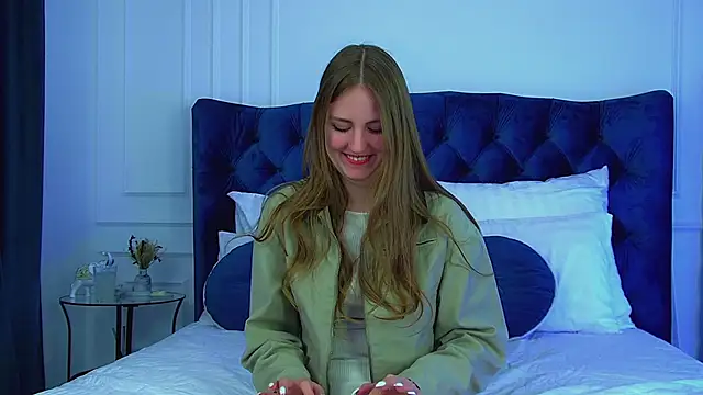 SofiaSarvains online show from June 2, 6:43 pm