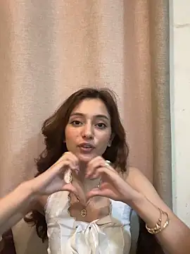 Lilywant online show from May 17, 11:17 am