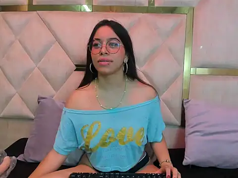 CrystalAllure online show from June 10, 8:19 pm