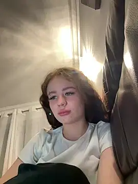 sexy sadiee online show from August 7, 12:01 am