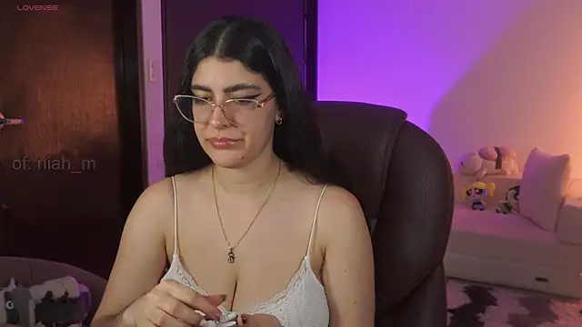 Snapshot of _Niah chatting on May 23, 1:11 am Niah online show from May 23, 1:11 am