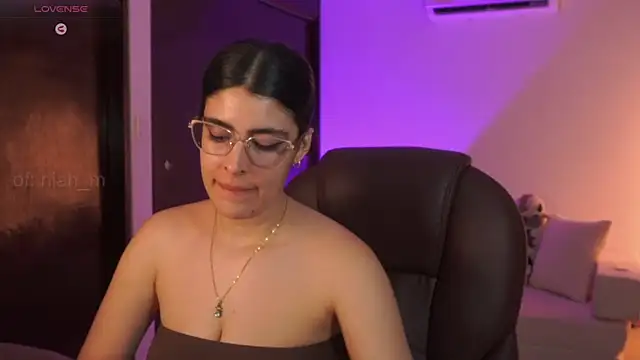 Snapshot of _Niah chatting on June 3, 10:59 pm Niah online show from June 3, 10:59 pm