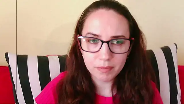 Snapshot of EmilyHotAngel chatting on June 9, 2:17 pm EmilyHotAngel online show from June 9, 2:17 pm