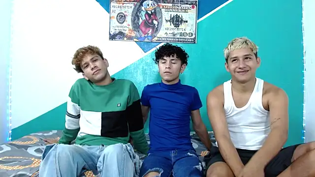 Snapshot of wild_boys_zs chatting on June 2, 1:18 am wild boys zs online show from June 2, 1:18 am