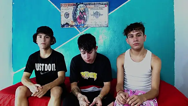 wild boys zs online show from July 2, 3:23 am