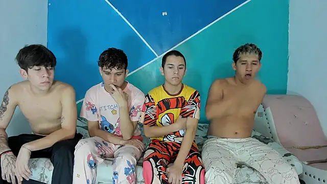 wild boys zs online show from July 15, 5:23 am