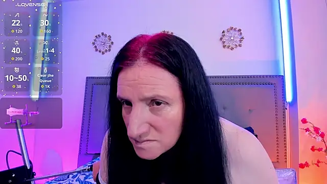 CloeMature online show from June 10, 2:12 am