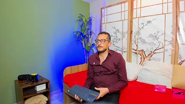 DarkRomanceXXX online show from August 4, 3:53 am