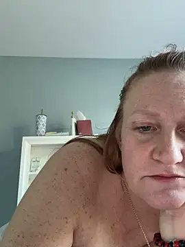 Kellilyn10 online show from June 19, 12:15 am