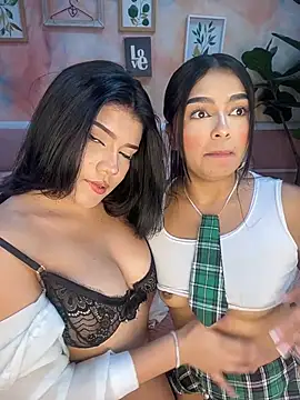 Snapshot of PippiCharmXXX chatting on July 9, 5:33 am PippiCharmXXX online show from July 9, 5:33 am