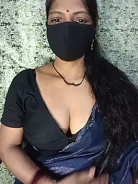 Juli 80 online show from July 7, 11:36 am