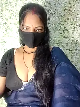 Juli 80 online show from July 9, 11:36 am
