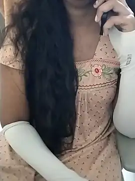 Snapshot of silksmitha- chatting on June 9, 7:53 am silksmitha- online show from June 9, 7:53 am
