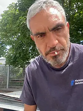 mauro22cm4 online show from May 7, 11:37 am